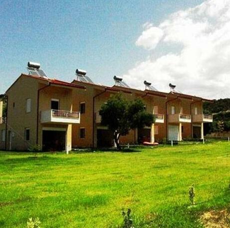 Parea Kalamitsi