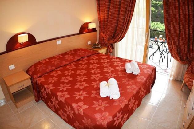 Petros Italos - Photo5