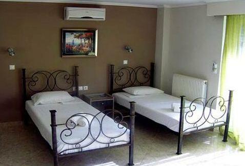 Sky Hotel - Photo5