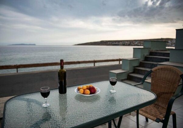 Sunrise Beachfront Apartment Sitia - Photo4