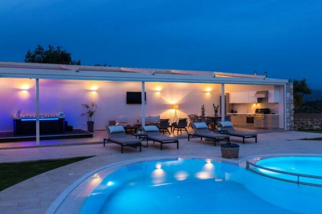 Aelia Residence - Photo2