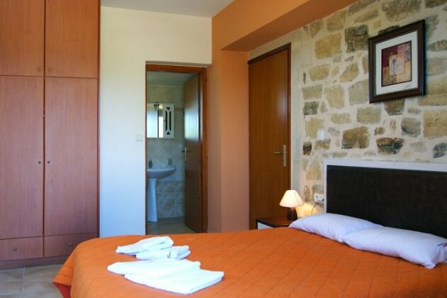 Stavromenos Villas - Photo4