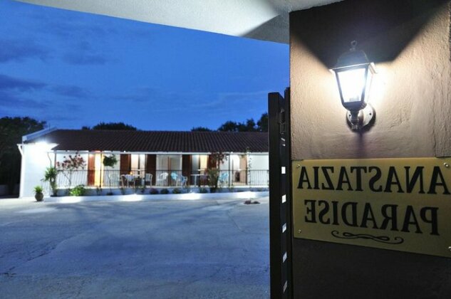 Anastazia Paradise - Photo2