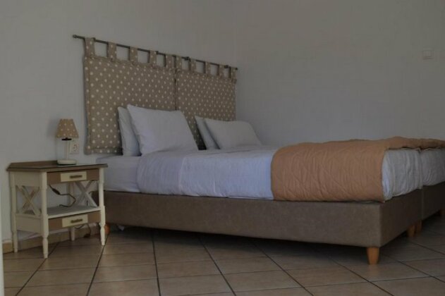 Annis House - Photo2