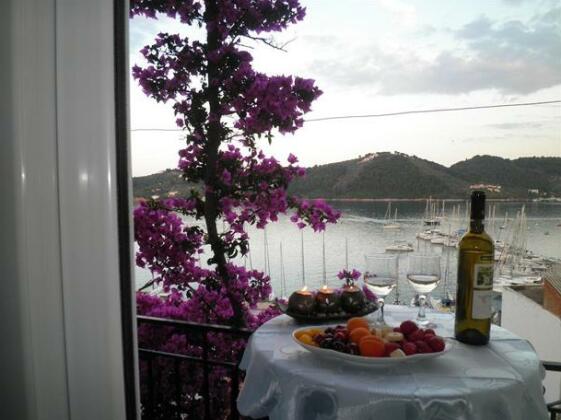 Babis Skiathos - Photo2