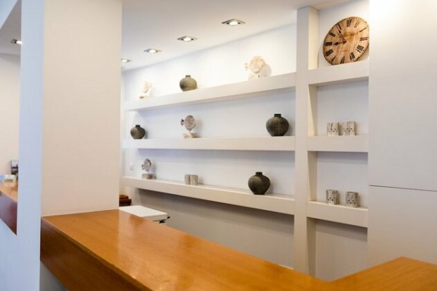 Iris Skiathos - Photo4
