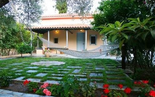Aretousa Studios & Apartments - Photo3