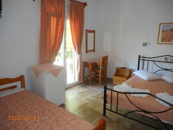Guesthouse Christos - Photo2