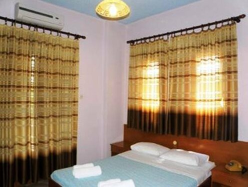Hotel Kavouris - Photo2