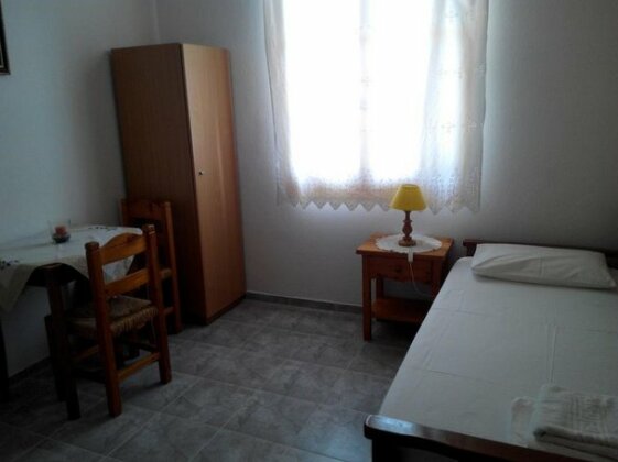 Liossis Rooms & Apartments - Photo4