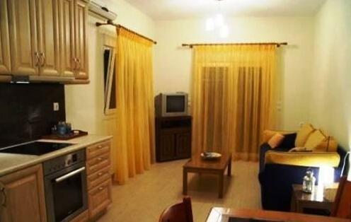 Pefkos Studios and Apartments - Photo3