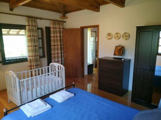 Skopelos Alikias Six Guest House - Photo4