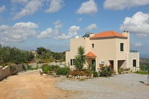 Reina Villa Crete - Photo3