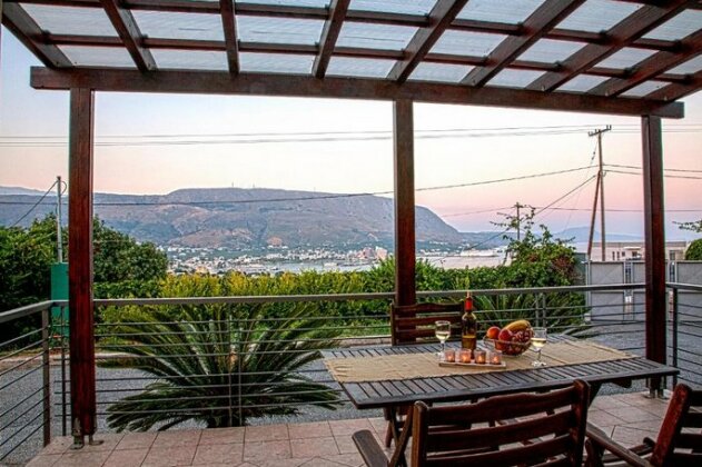 A house with view to Souda bay - Photo2