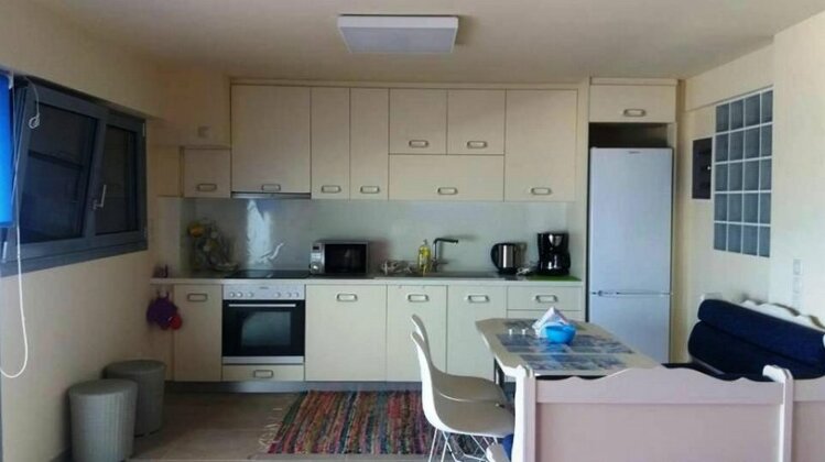 Family Home Saronida - Photo4