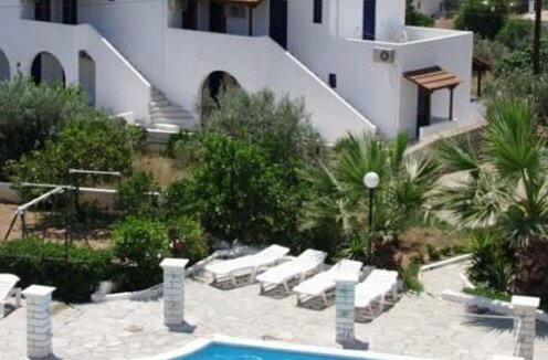 Lianos Hotel Apartments - Photo2