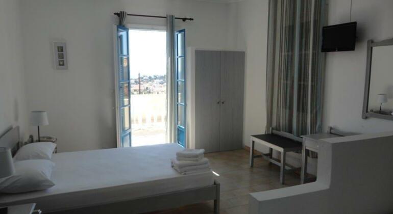 Lianos Hotel Apartments - Photo3