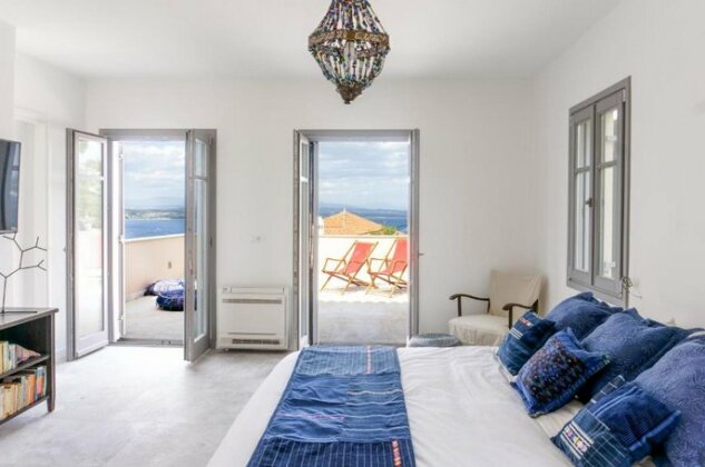 Maison Suisse with sea view in Spetses town - Photo2