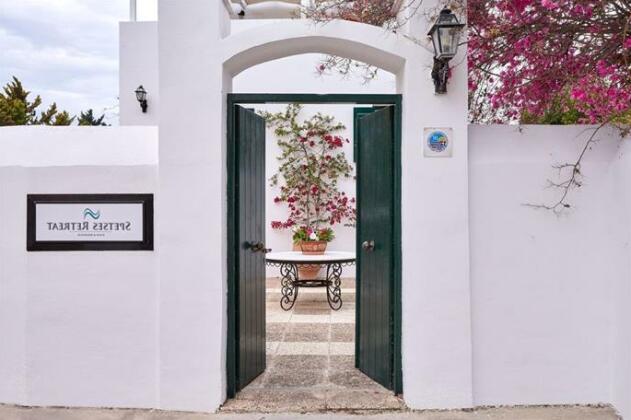 Spetses Retreat Accommodation - Photo2