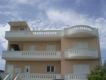 Majestic Apartments Spilia