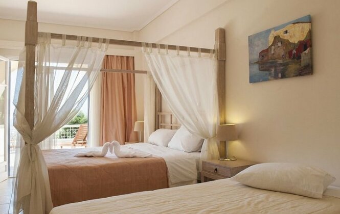 Alonissos Beach Bungalows And Suites Hotel - Photo5