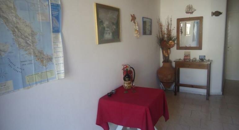 Eleni Rooms Patitiri - Photo4