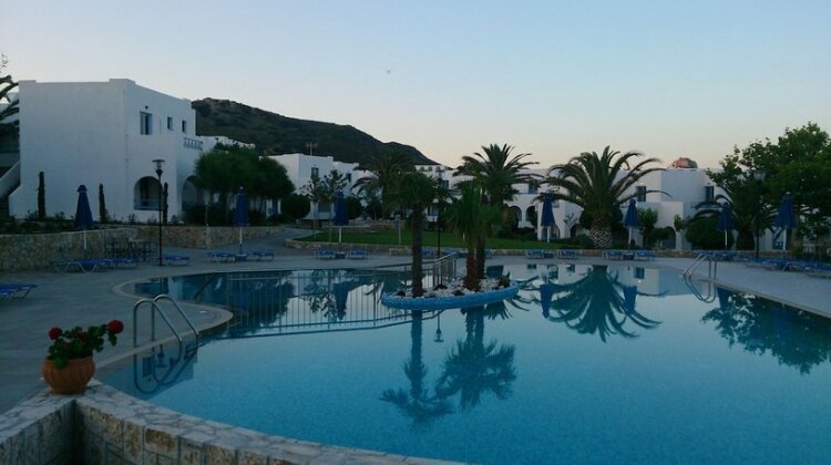 Skiros Palace Hotel - Photo2