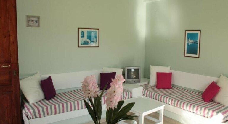 Alexandra Appartments - Photo2