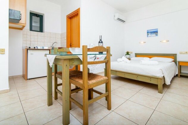 Dionysos Apartments Stalis - Photo4