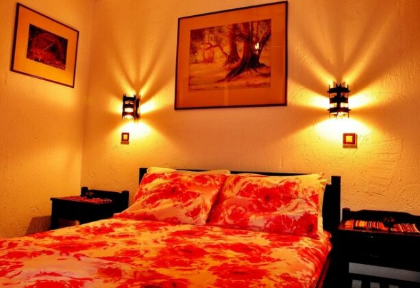 Heliotrope Apartments - Photo4