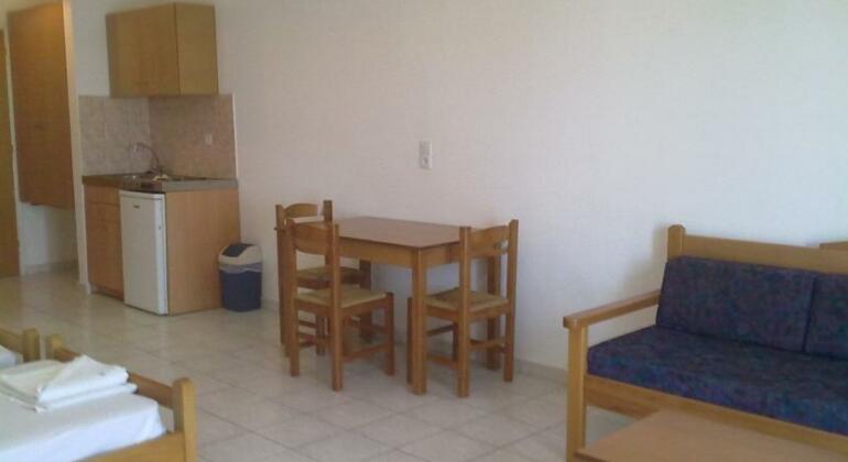 Irilena Apartments - Photo4