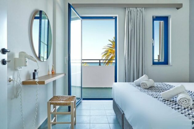 Maistrali Sea View Apartments - Photo2
