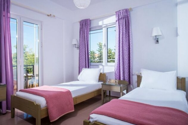 W Suites - Photo3