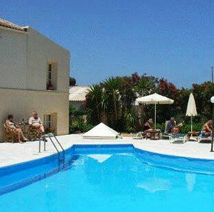 Orestis Hotel Apartments - Photo2
