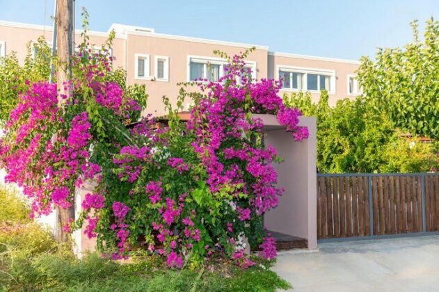 Luxury Suites in Stavromenos