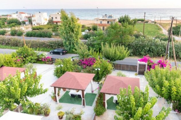 Luxury Suites in Stavromenos - Photo4