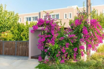 Luxury Suites in Stavromenos