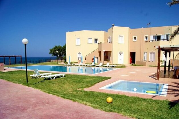 Nautica Hotel Apartments - Photo2