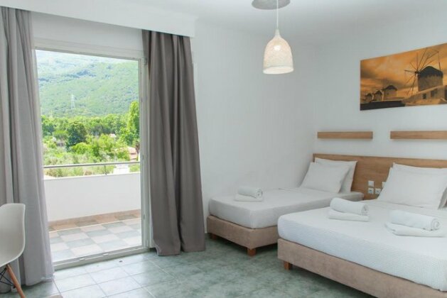 Calma Beach Hotel - Photo4