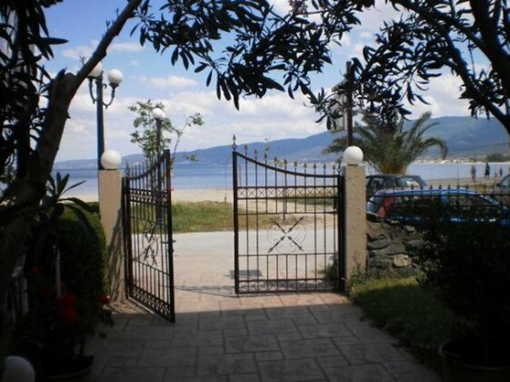 Dimitra House - Photo2