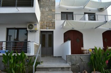 Stone House & Apartments Stavros