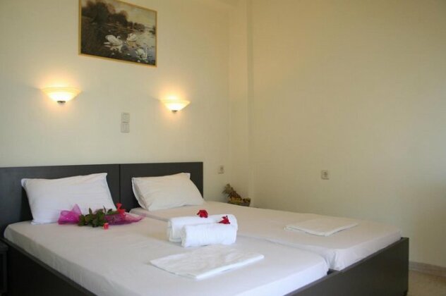 Nikas Rooms & Apartments - Photo4