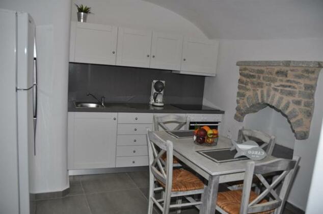 Annika Deluxe Apartments - Photo3