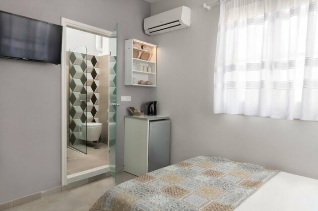 Maravelia Apartments - 1 - Photo5