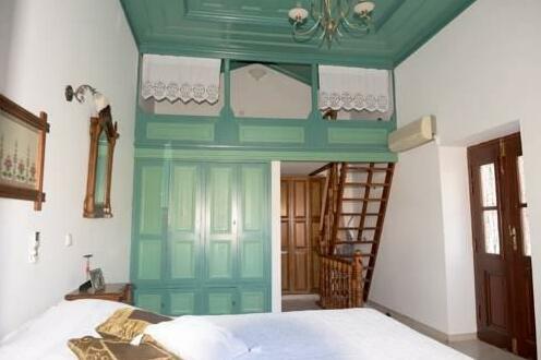 Maritsa's Traditional House - Photo3
