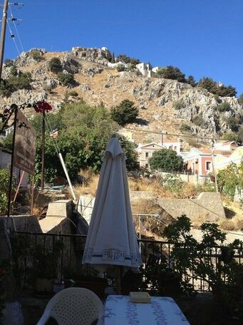  Photo 1