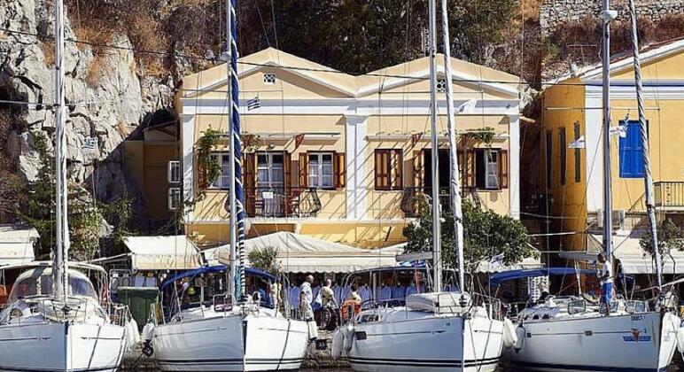 Symi Port View Apartment
