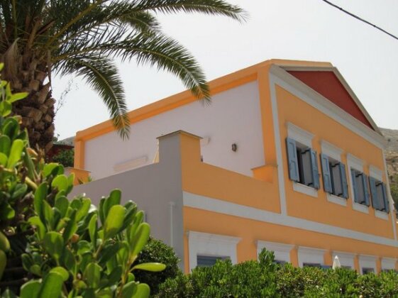  Photo 1