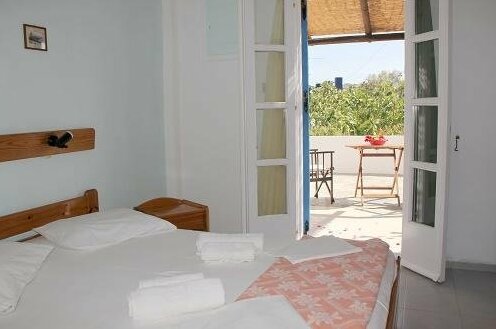 Argo-studios Syros - Photo4