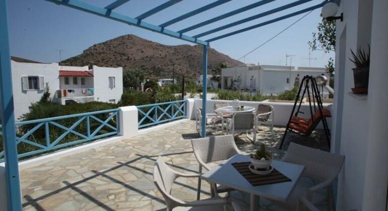 Blue Sky Syros - Photo4